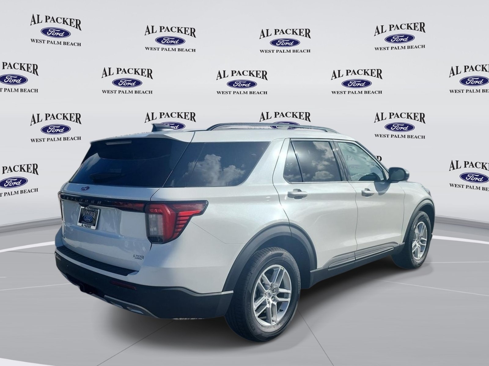 New 2027 Ford Explorer Active w/ Active Comfort Package RWD image 5