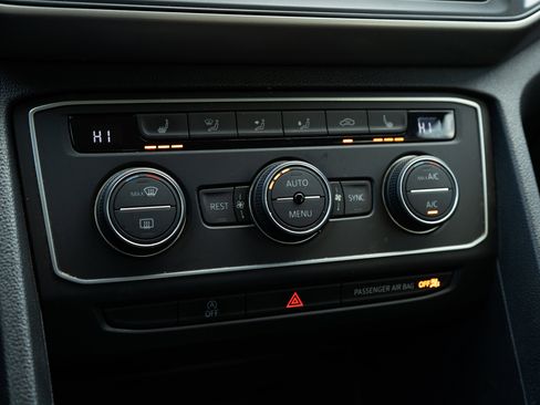 Used 2020 Volkswagen Atlas SE image 31