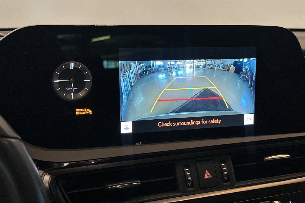 Certified 2025 Lexus ES 300h w/ Premium Package FWD image 18