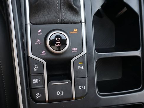 Used 2024 Kia Sorento S AWD/4WD image 11