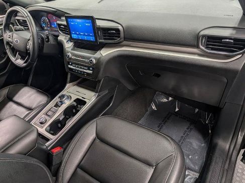 Certified 2020 Ford Explorer XLT w/ Equipment Group 202A AWD/4WD image 30