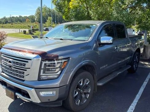 Used 2023 Nissan Titan Platinum Reserve w/ Moonroof Package AWD/4WD image 2