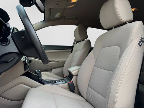 Used 2020 Hyundai Tucson Sport FWD image 14