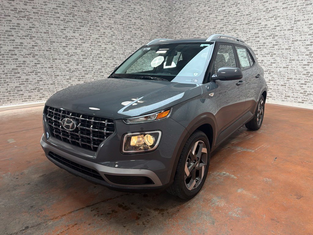 Used 2026 Hyundai Venue SEL FWD image 3
