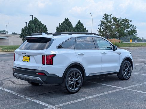 Certified 2023 Kia Sorento SX Prestige AWD/4WD image 7
