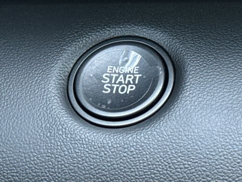 New 2025 Hyundai Elantra Sport FWD image 35