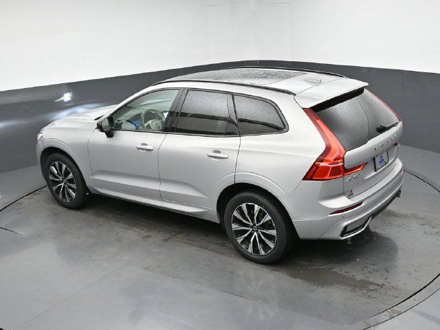Used 2024 Volvo XC60 B5 Core AWD/4WD image 43