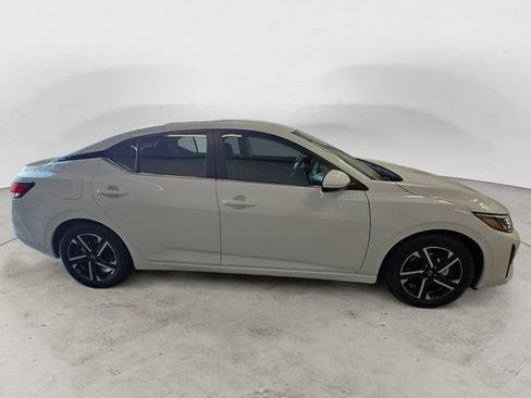 Used 2024 Nissan Sentra SV FWD image 4