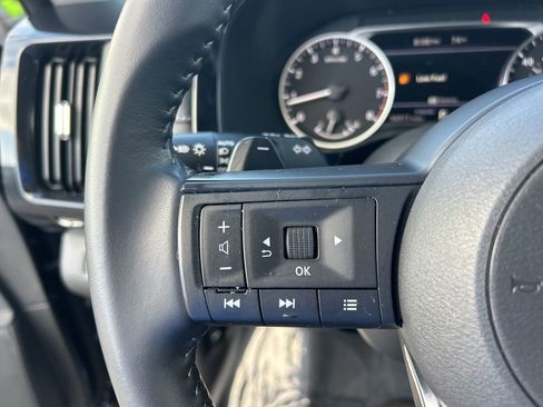 Used 2025 Nissan Pathfinder SV image 47