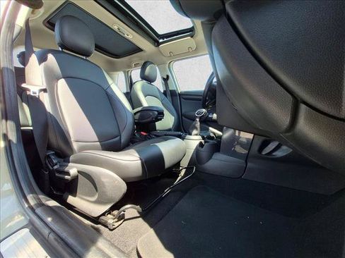 Used 2018 MINI Cooper 4-Door Hardtop FWD image 19