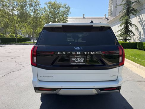 Used 2025 Ford Expedition Max Platinum AWD/4WD image 11