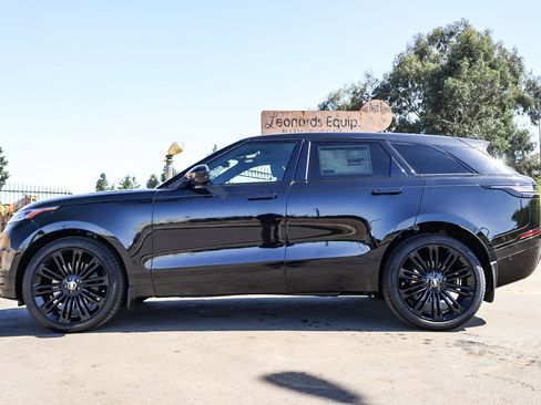 New 2026 Land Rover Range Rover Velar Dynamic SE image 8
