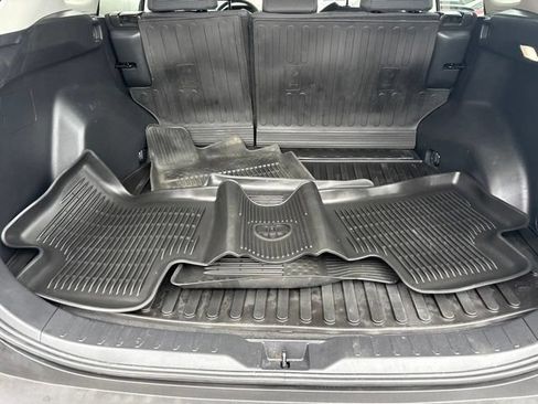 Used 2022 Toyota RAV4 LE FWD image 18