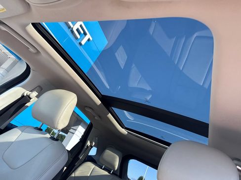Used 2017 Ford Edge Titanium w/ Equipment Group 301A FWD image 25