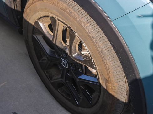 Used 2024 Honda HR-V Sport image 17