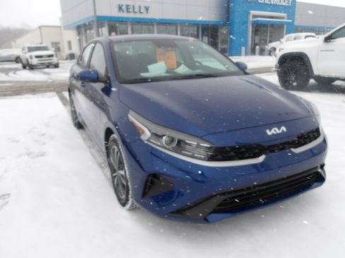 Used 2023 Kia Forte LXS image 1