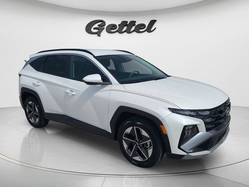 Used 2025 Hyundai Tucson SEL FWD image 3