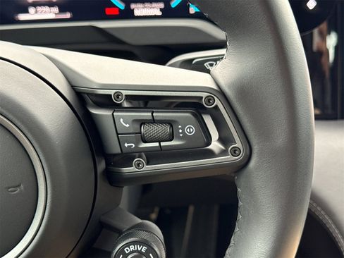 Used 2025 Porsche Taycan 4S image 29