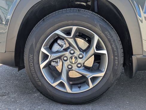 Certified 2026 Chevrolet Trax LT w/ LT Convenience Package FWD image 44