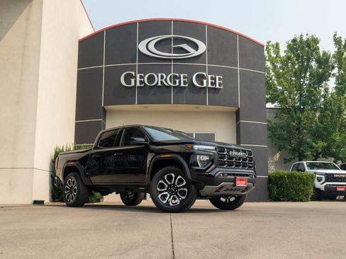New 2026 GMC Canyon AT4 w/ Technology Plus Package AWD/4WD image 1