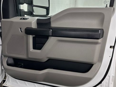 Used 2019 Ford F250 XL w/ STX Appearance Package image 28