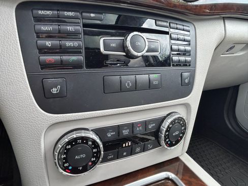 Used 2013 Mercedes-Benz GLK 350 4MATIC image 23