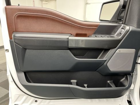 Used 2023 Ford F150 Lariat w/ Max Trailer Tow Package image 11