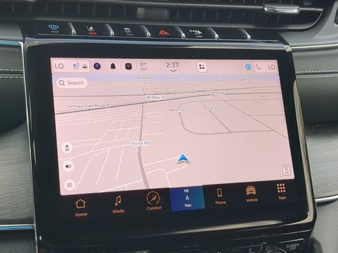 Used 2024 Jeep Grand Cherokee Overland w/ Advanced Protech Group III image 20