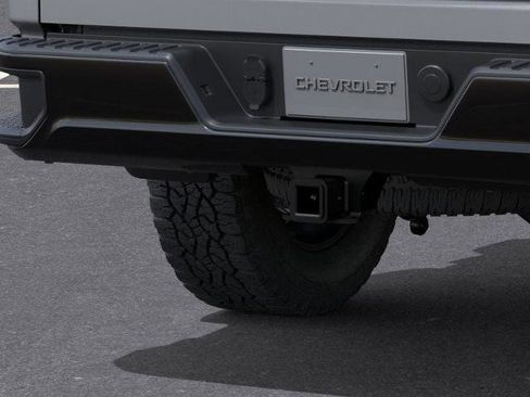 New 2026 Chevrolet Silverado 2500 Custom w/ Z71 Off-Road Package image 14