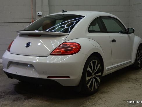 Used 2015 Volkswagen Beetle 1.8T Classic FWD image 5