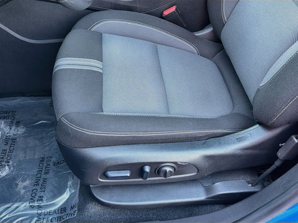 Used 2025 Chevrolet Blazer LT FWD image 18