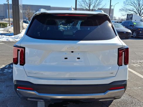 Used 2025 Kia Sorento EX w/ EX Panoramic Sunroof Package image 5