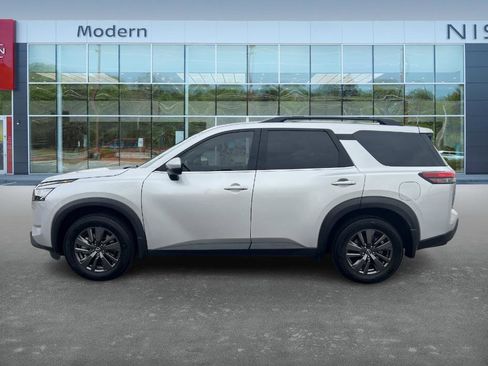 Certified 2022 Nissan Pathfinder SV image 7