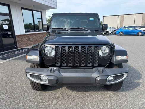 Used 2022 Jeep Gladiator Sport AWD/4WD image 12