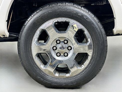 Used 2012 Ford F150 Lariat w/ Lariat Chrome Pkg image 32