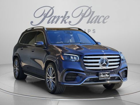 Used 2024 Mercedes-Benz GLS 580 4MATIC image 7