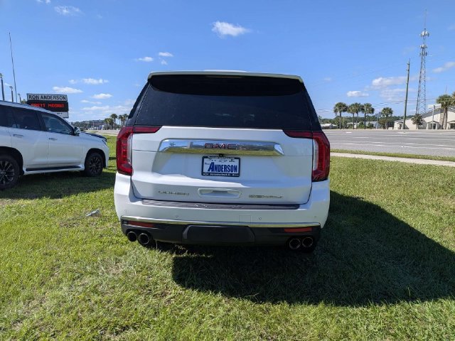 Used 2022 GMC Yukon XL Denali w/ Max Trailering Package AWD/4WD image 4