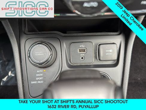 Used 2019 Jeep Cherokee Limited image 19