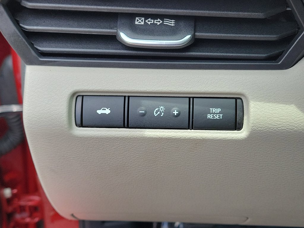 Used 2025 Nissan Altima 2.5 SV FWD image 29