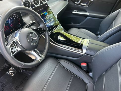 Used 2026 Mercedes-Benz GLC 300 4MATIC image 4