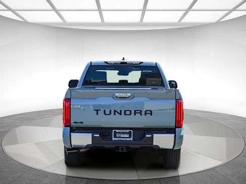Used 2025 Toyota Tundra Limited AWD/4WD image 3