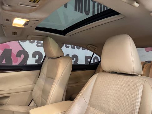 Used 2015 Lexus ES 350 w/ Luxury Package image 18