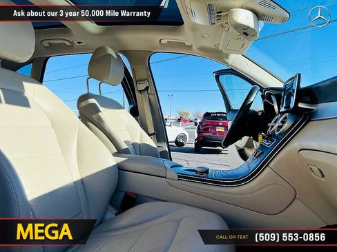 Used 2018 Mercedes-Benz GLC 300 4MATIC w/ Premium Package image 24