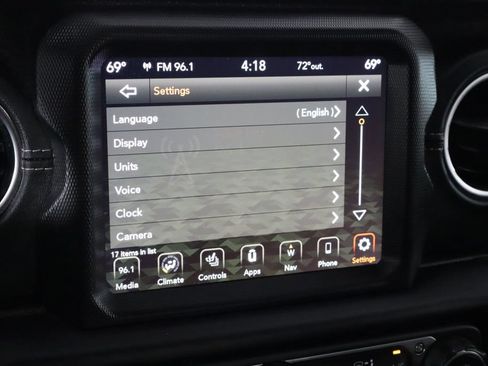 Used 2023 Jeep Wrangler Unlimited Sahara w/ Cold Weather Group AWD/4WD image 33
