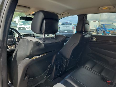 Used 2013 Jeep Grand Cherokee Laredo RWD image 14