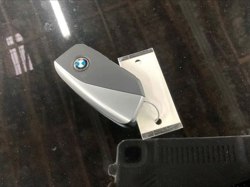 Used 2025 BMW X3 xDrive30i w/ Premium Package image 13