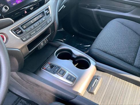 Used 2023 Honda Ridgeline Sport image 16