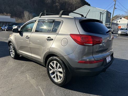 Used 2016 Kia Sportage LX w/ LX Popular Package image 4