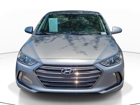 Used 2017 Hyundai Elantra Limited FWD image 2