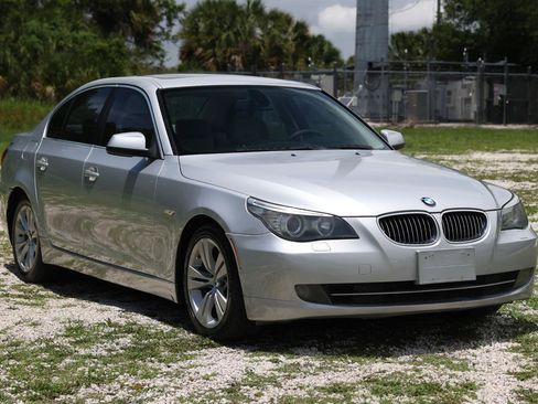 Used 2010 BMW 528i Sedan RWD image 15